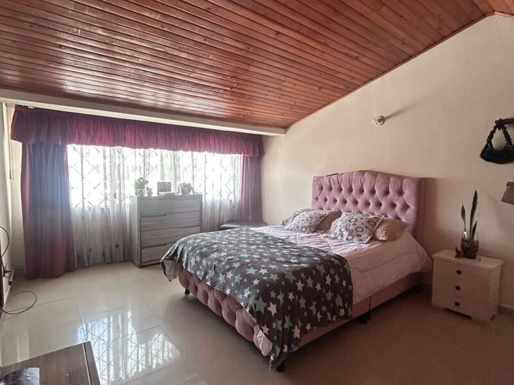 Casa de 5 alcobas en venta en Bavaria Techo Et. Ii, Bogotá, 245 m² · foto 8 de 12
