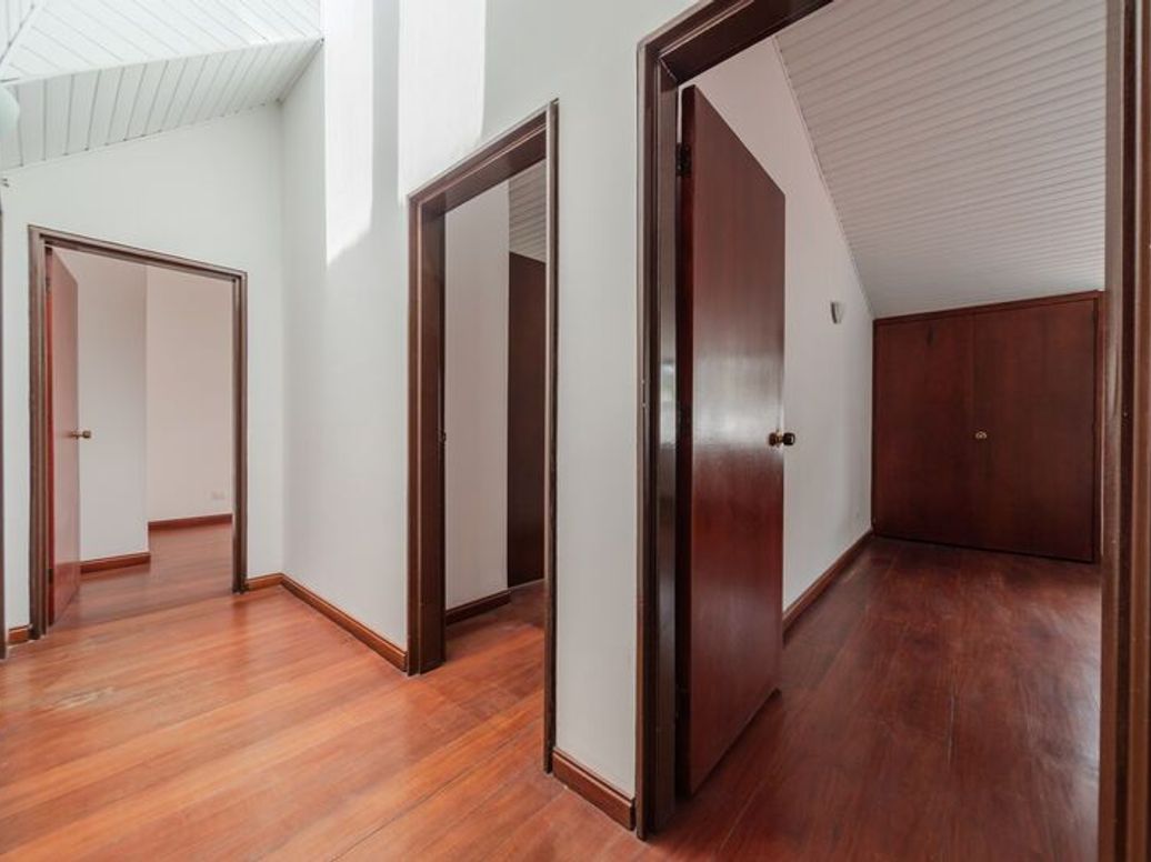 Casa de 4 alcobas en venta en Estoril, Bogotá, 248 m² · foto 6 de 20