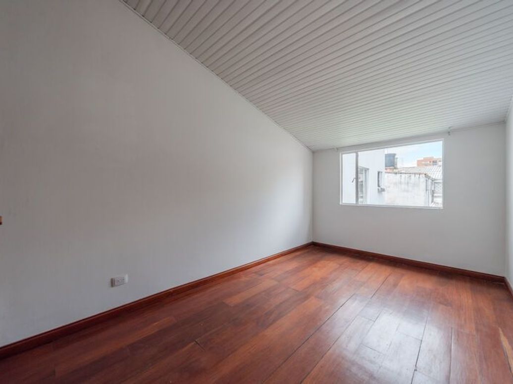 Casa de 4 alcobas en venta en Estoril, Bogotá, 248 m² · foto 10 de 20