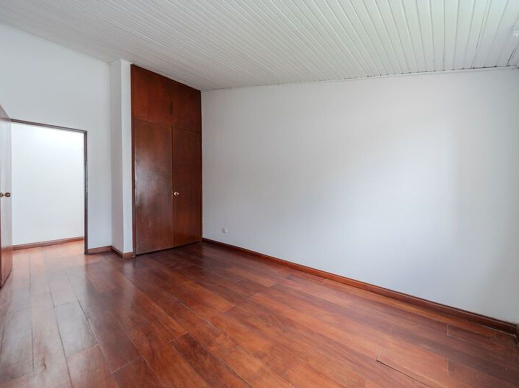 Casa de 4 alcobas en venta en Estoril, Bogotá, 248 m² · foto 11 de 20