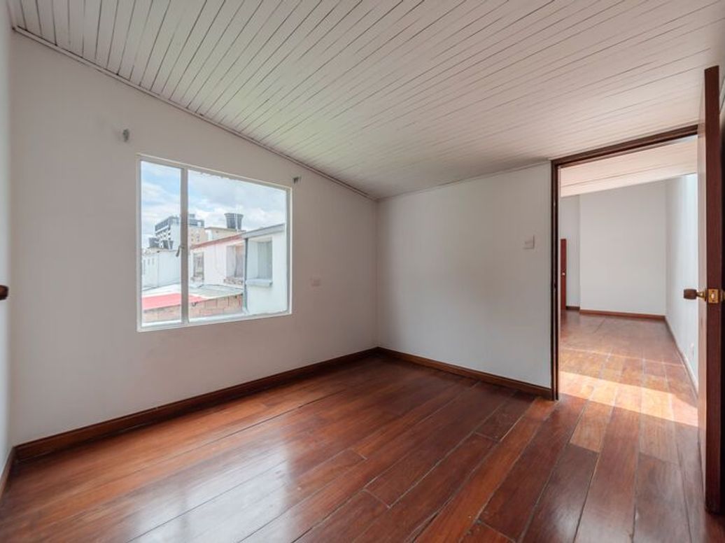 Casa de 4 alcobas en venta en Estoril, Bogotá, 248 m² · foto 15 de 20