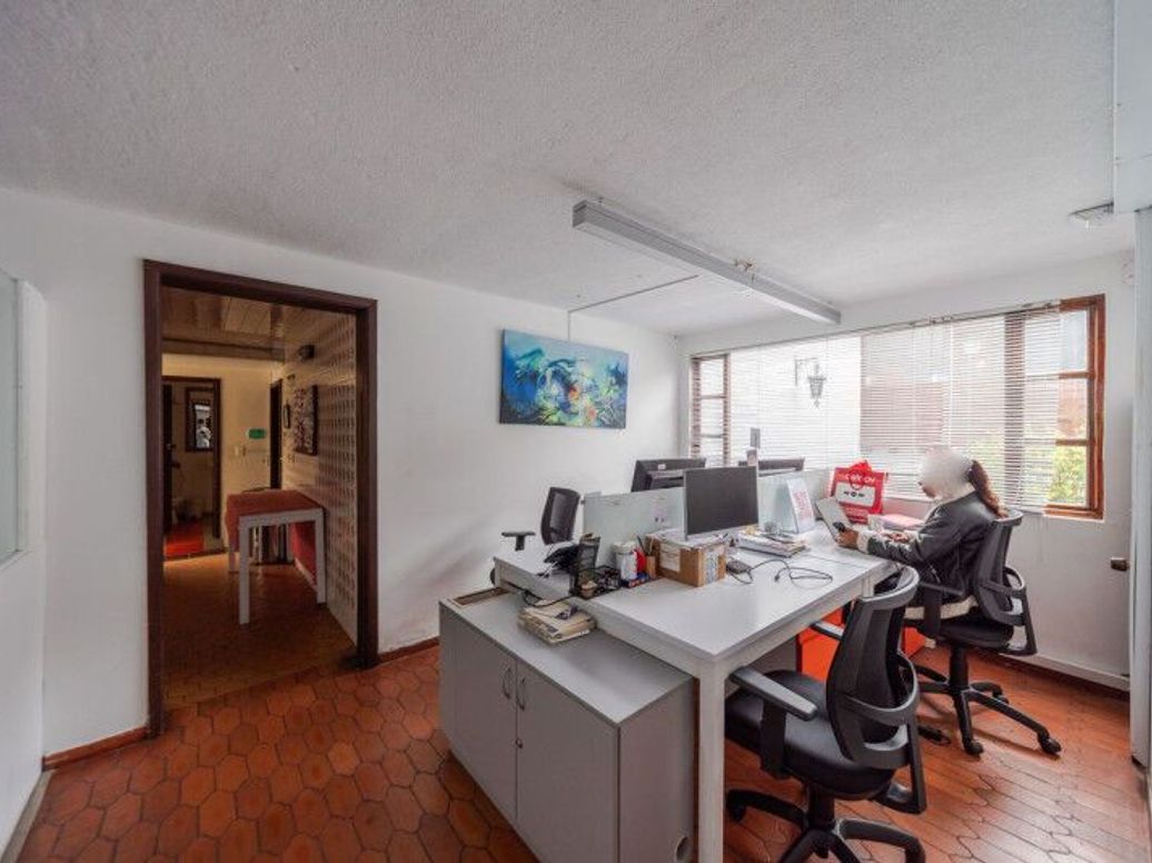 Casa de 8 alcobas en venta en Santa Barbara Occidental, Bogotá, 460 m² · foto 19 de 20