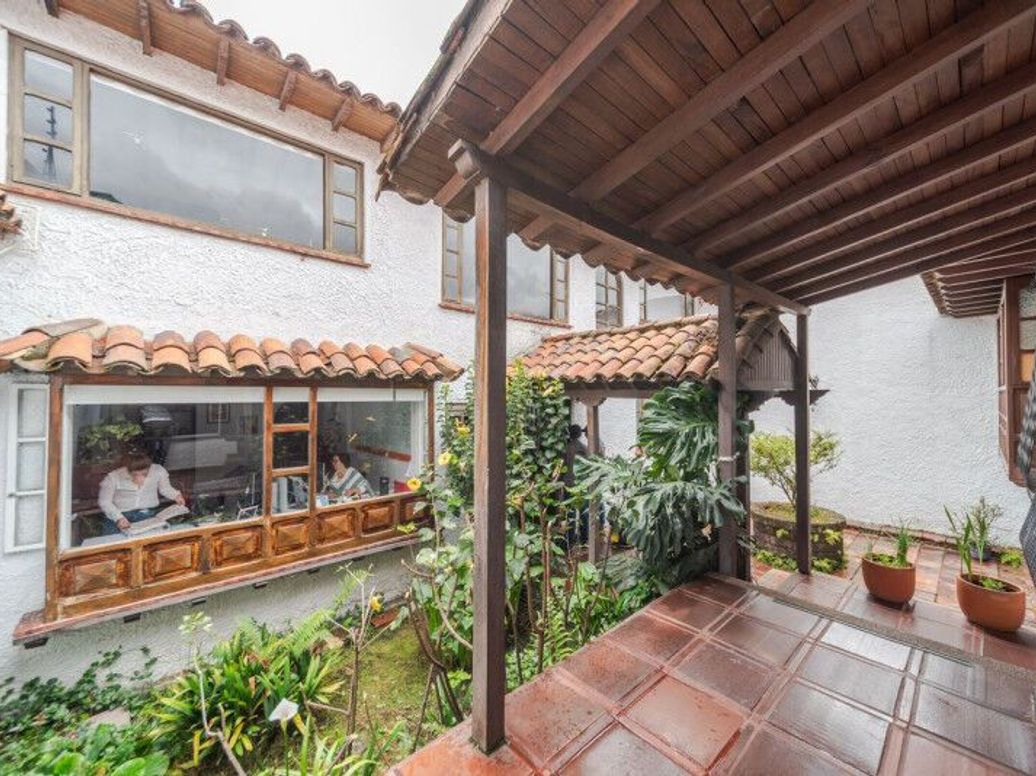 Casa de 8 alcobas en venta en Santa Barbara Occidental, Bogotá, 460 m² · foto 12 de 20