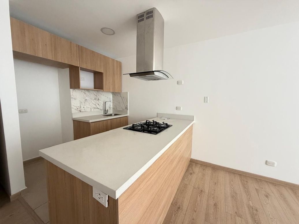 Apartamento de 2 alcobas en venta en El Contador, Bogotá, 89 m² · foto 2 de 12