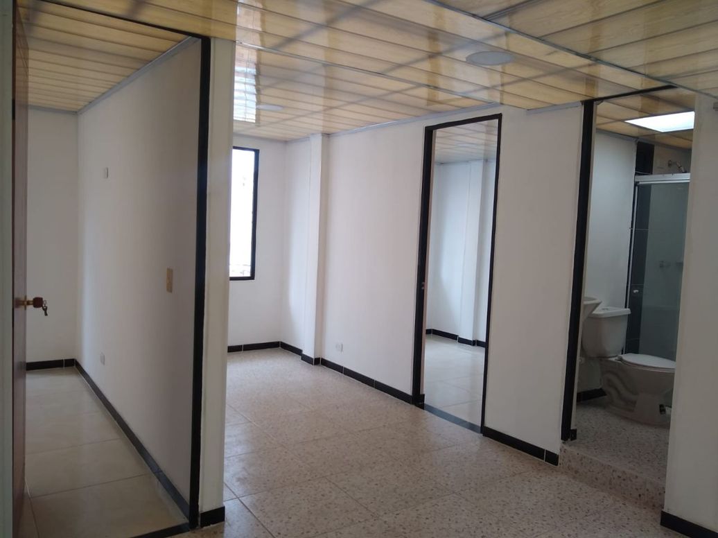 Casa de 6 alcobas en venta en Paris, Bogotá, 140 m² · foto 3 de 14