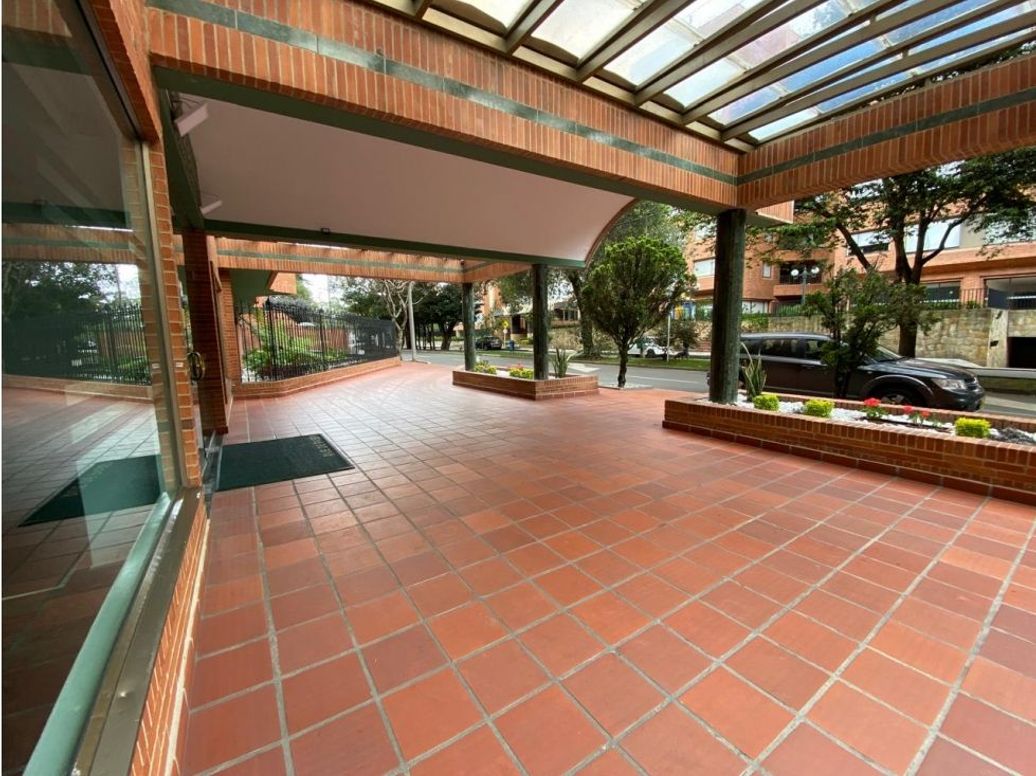 Apartamento de 4 alcobas en venta en La Carolina, Bogotá, 240 m² · foto 5 de 20