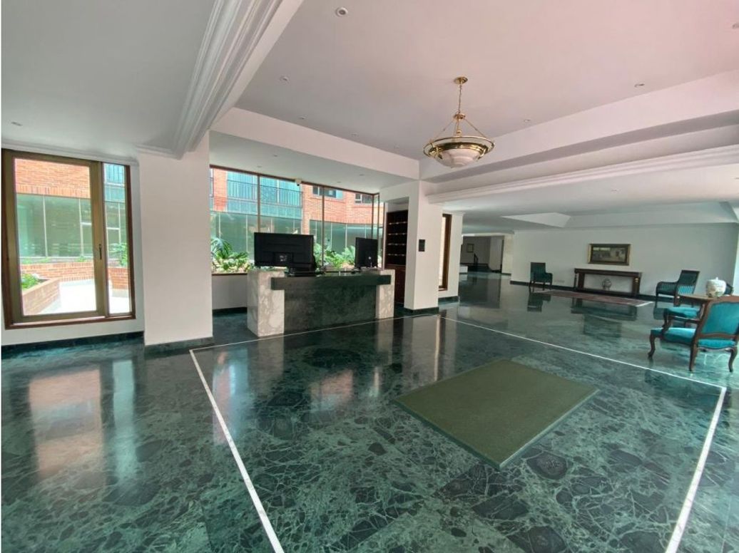 Apartamento de 4 alcobas en venta en La Carolina, Bogotá, 240 m² · foto 6 de 20