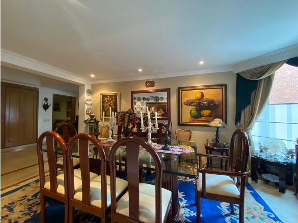Apartamento de 4 alcobas en venta en La Carolina, Bogotá, 240 m² · foto 14 de 20
