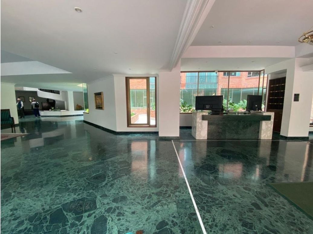 Apartamento de 4 alcobas en venta en La Carolina, Bogotá, 240 m² · foto 7 de 20