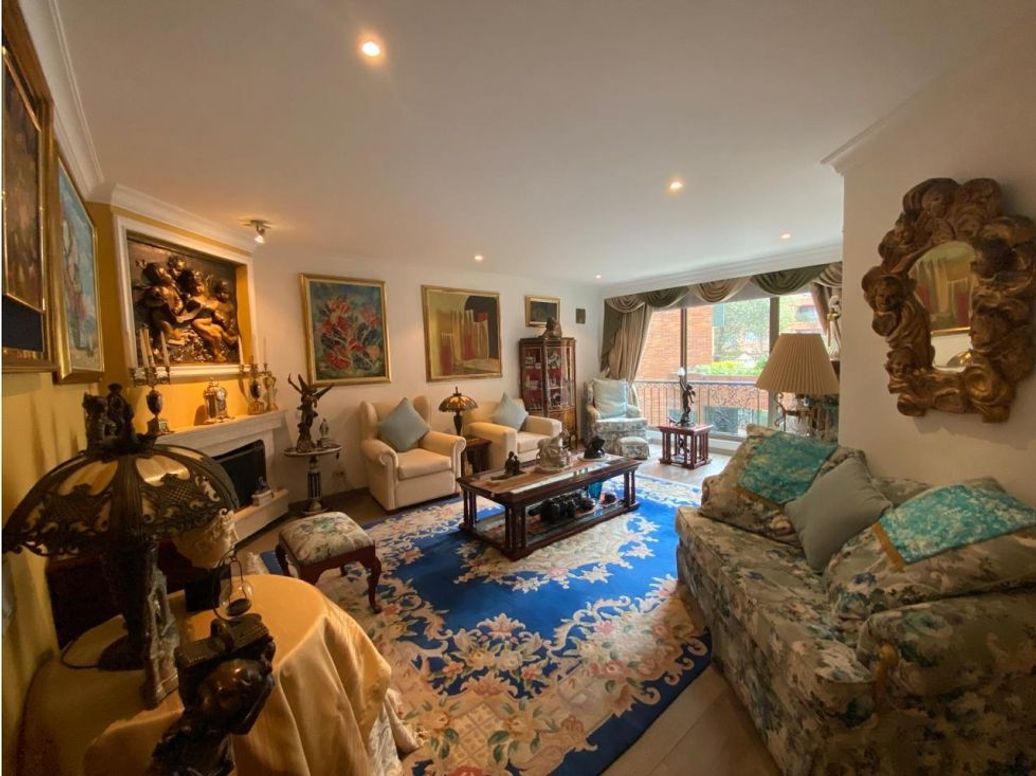 Apartamento de 4 alcobas en venta en La Carolina, Bogotá, 240 m² · foto 16 de 20