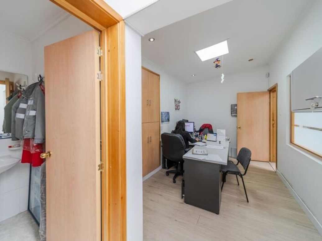 Casa de 15 alcobas en venta en Puente Largo, Bogotá, 450 m² · foto 18 de 20