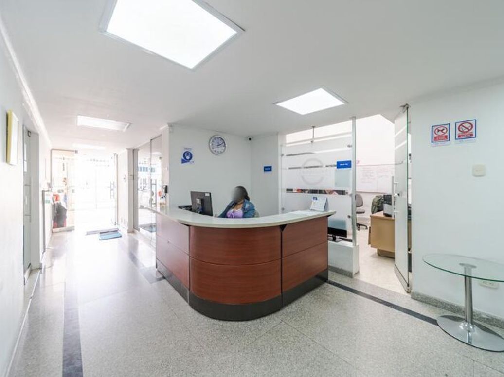 Casa de 15 alcobas en venta en Puente Largo, Bogotá, 450 m² · foto 2 de 20