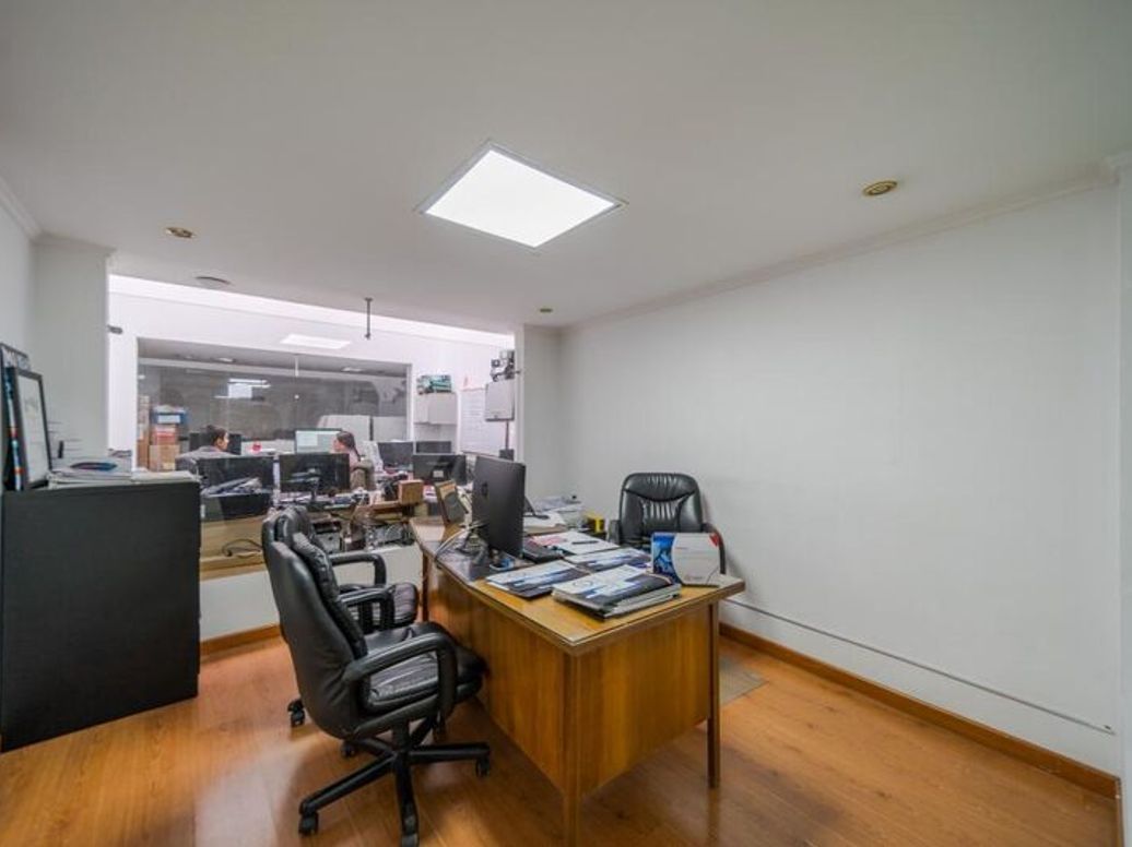 Casa de 15 alcobas en venta en Puente Largo, Bogotá, 450 m² · foto 9 de 20