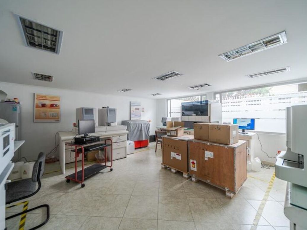 Casa de 15 alcobas en venta en Puente Largo, Bogotá, 450 m² · foto 13 de 20