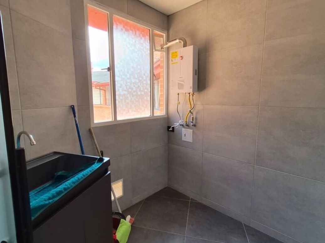 Apartamento de 2 alcobas en venta en Molinos Norte, Bogotá, 98 m² · foto 8 de 20