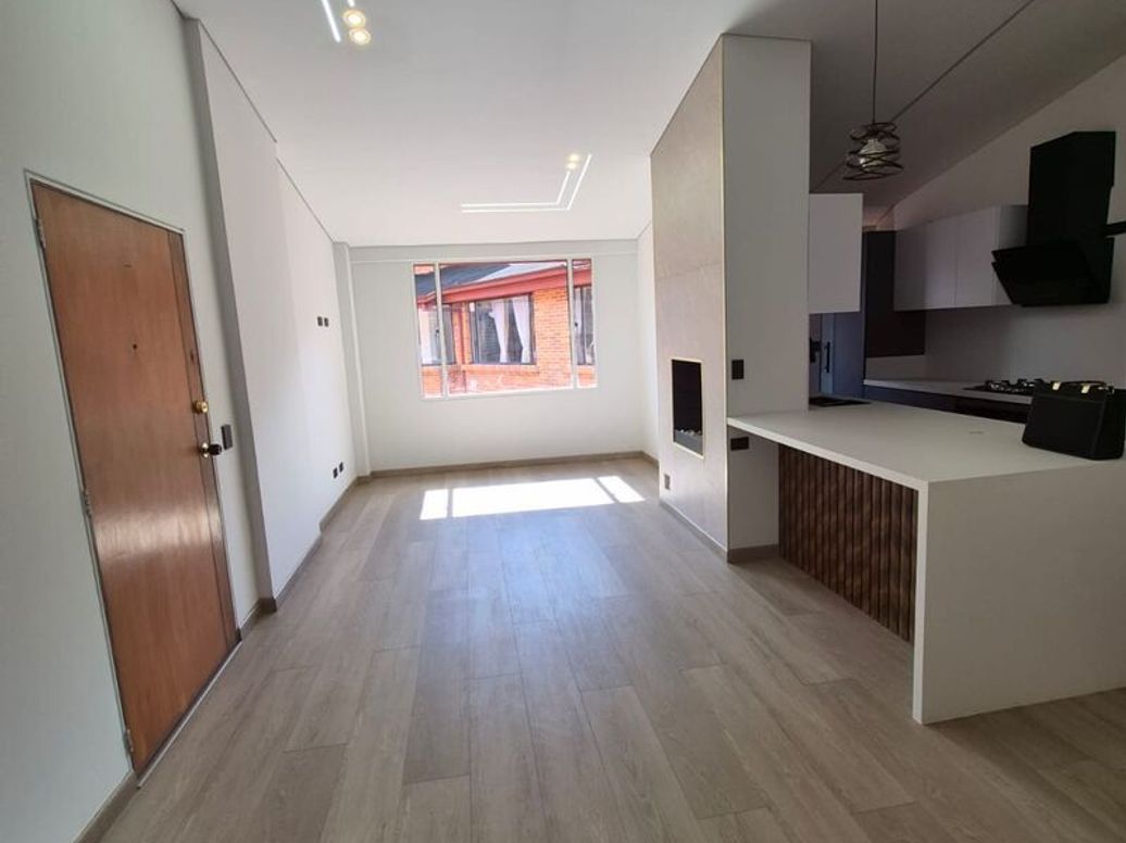 Apartamento de 2 alcobas en venta en Molinos Norte, Bogotá, 98 m² · foto 2 de 20