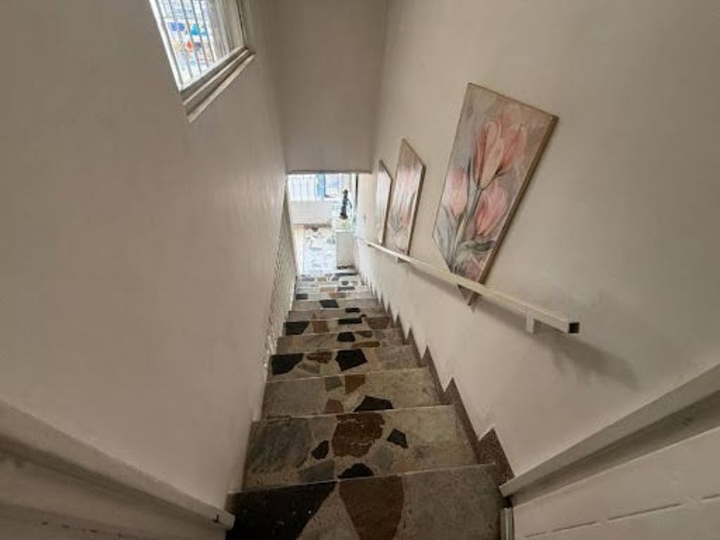 Casa de 5 alcobas en venta en Los Sauces, Bogotá, 414 m² · foto 8 de 20
