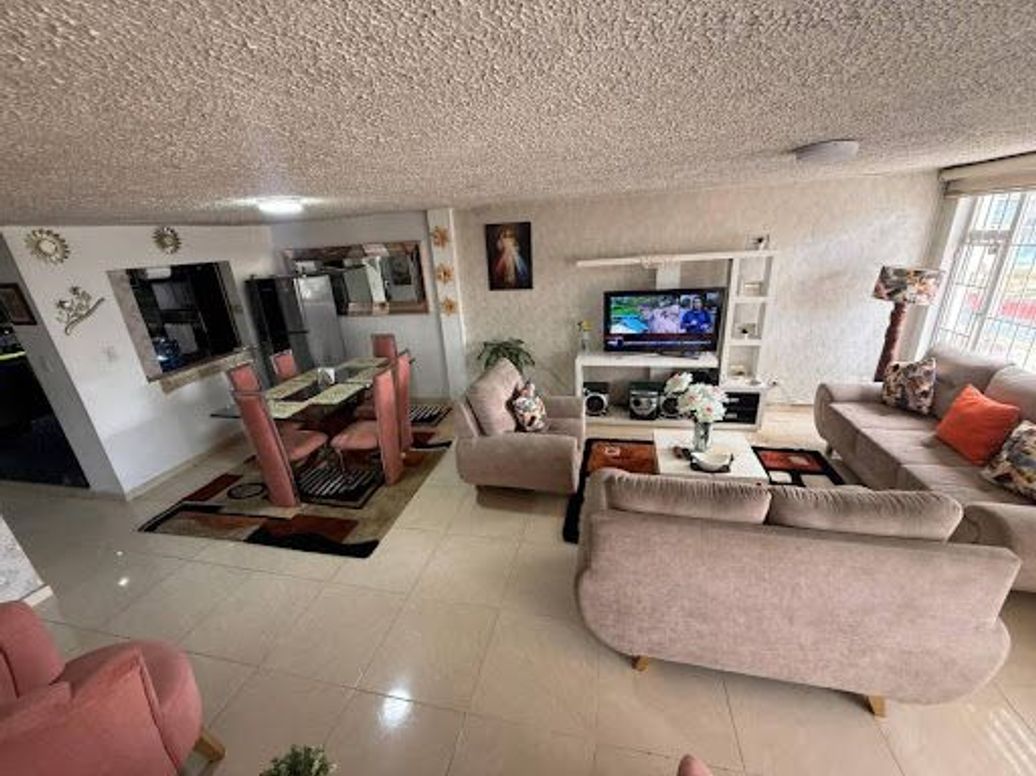 Casa de 5 alcobas en venta en Los Sauces, Bogotá, 414 m² · foto 10 de 20