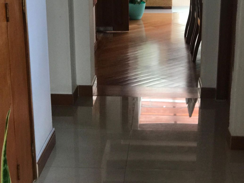 Casa de 5 alcobas en venta en Cedro Narvaez, Bogotá, 220 m² · foto 2 de 20