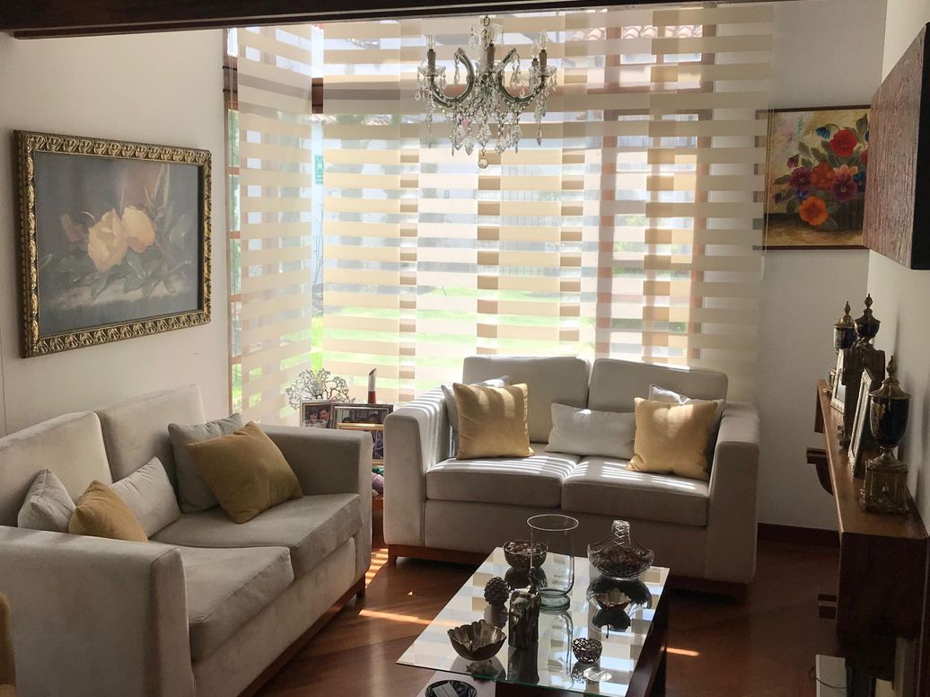 Casa de 5 alcobas en venta en Cedro Narvaez, Bogotá, 220 m² · foto 19 de 20