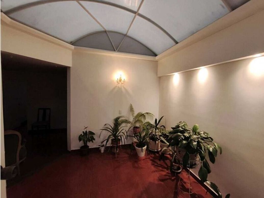 Apartamento de 3 alcobas en venta en Santa Barbara Central, Bogotá, 176 m² · foto 8 de 20