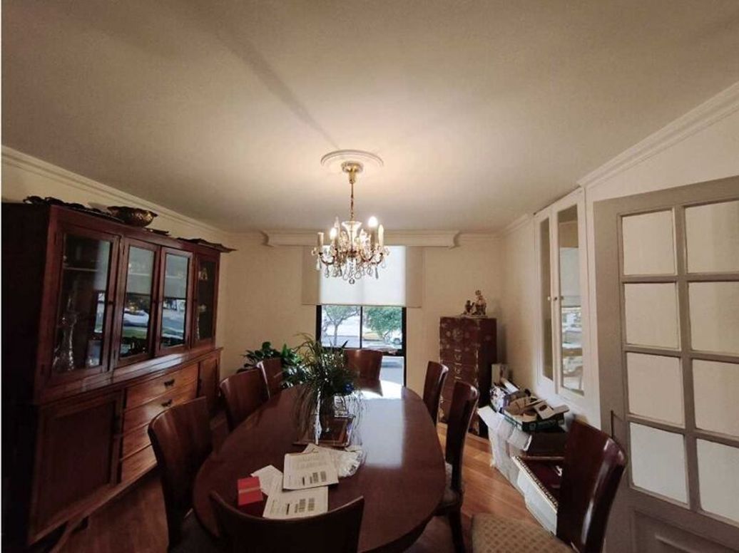 Apartamento de 3 alcobas en venta en Santa Barbara Central, Bogotá, 176 m² · foto 2 de 20