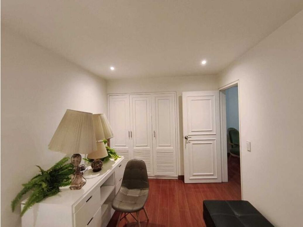 Apartamento de 3 alcobas en venta en Santa Barbara Central, Bogotá, 176 m² · foto 13 de 20