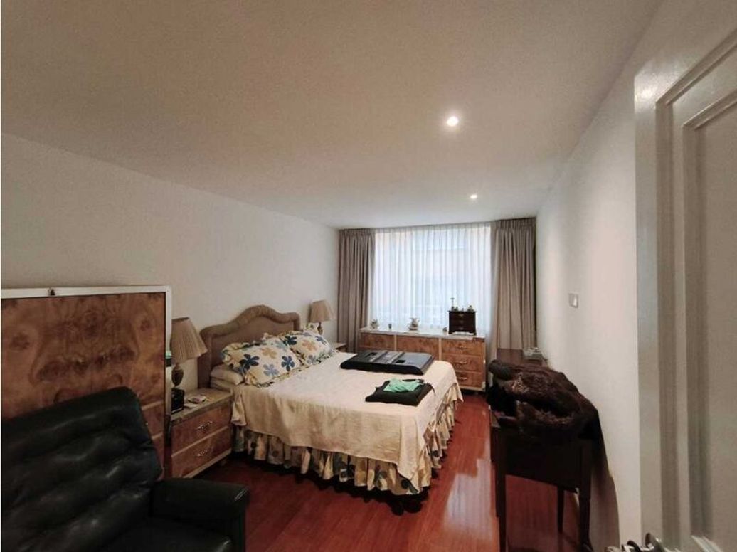 Apartamento de 3 alcobas en venta en Santa Barbara Central, Bogotá, 176 m² · foto 11 de 20