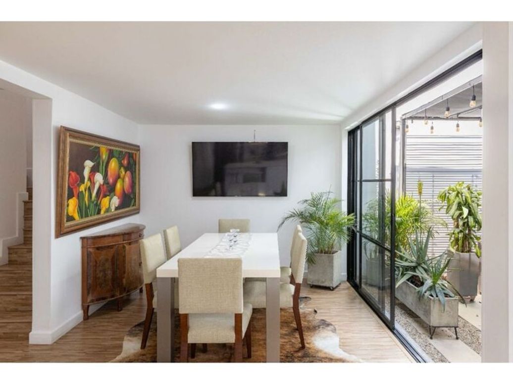 Casa de 3 alcobas en venta en Caobos Salazar, Bogotá, 224 m² · foto 5 de 20