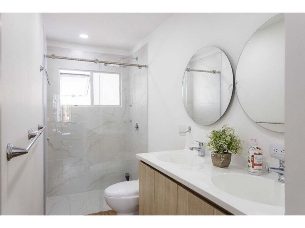 Casa de 3 alcobas en venta en Caobos Salazar, Bogotá, 224 m² · foto 14 de 20