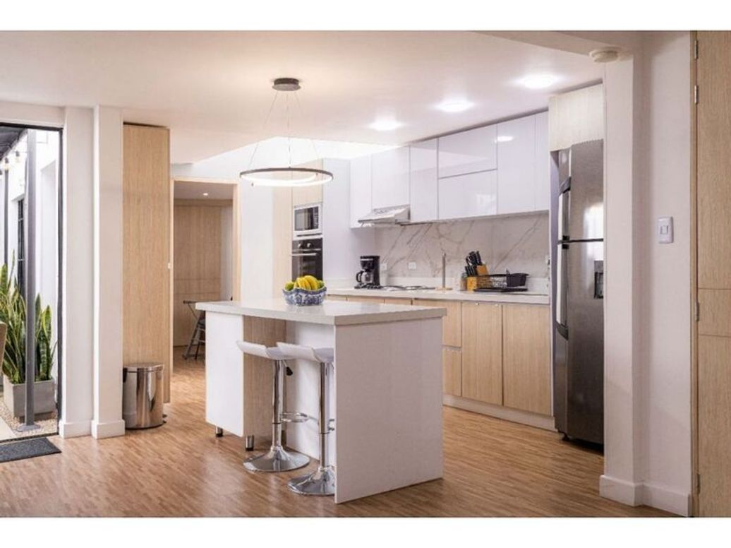 Casa de 3 alcobas en venta en Caobos Salazar, Bogotá, 224 m² · foto 8 de 20