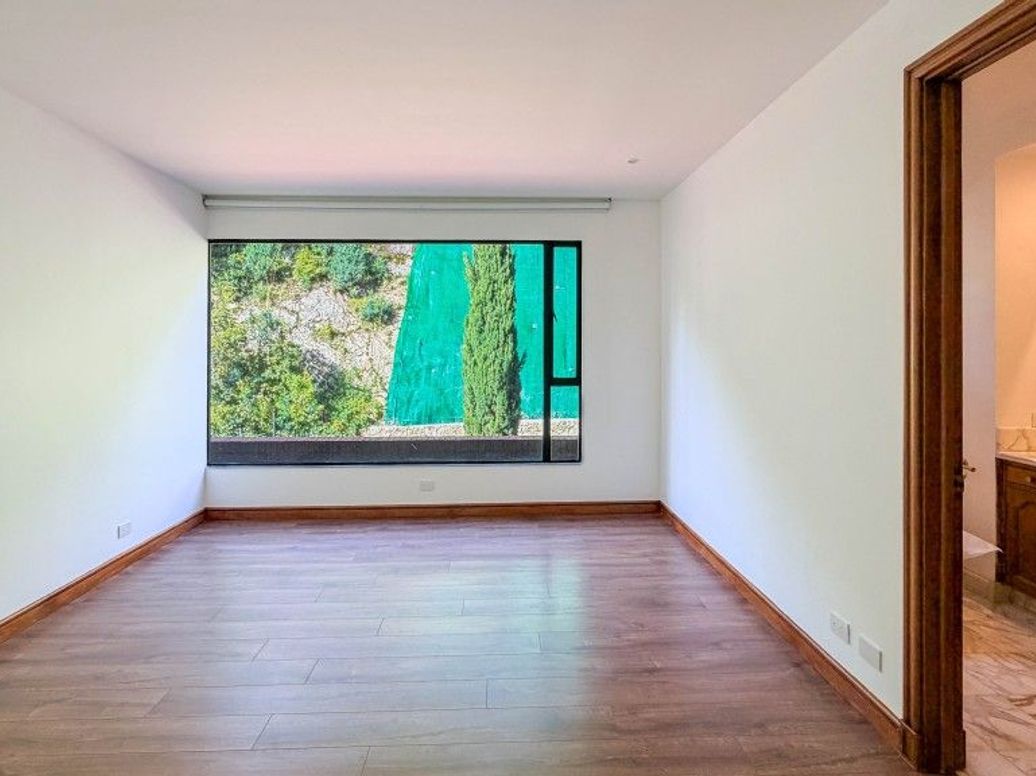 Apartamento de 4 alcobas en venta en Cerros De Santa Barbara, Bogotá, 400 m² · foto 19 de 20