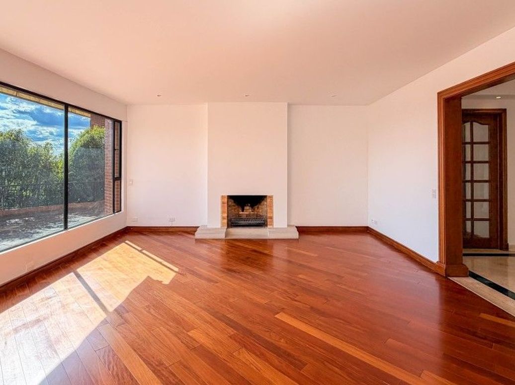 Apartamento de 4 alcobas en venta en Cerros De Santa Barbara, Bogotá, 400 m² · foto 2 de 20
