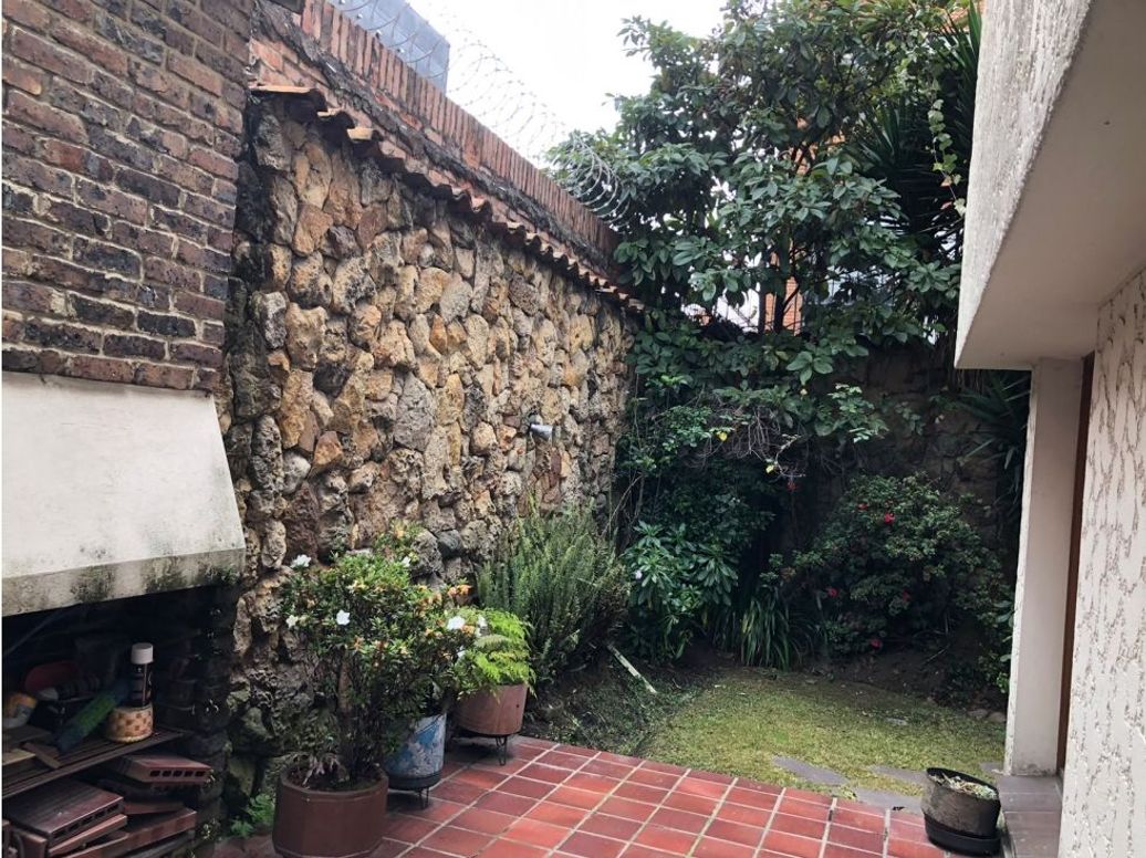 Casa de 5 alcobas en venta en San Patricio, Bogotá, 318 m² · foto 9 de 20