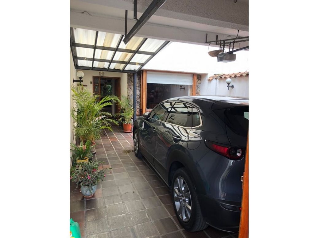 Casa de 5 alcobas en venta en San Patricio, Bogotá, 318 m² · foto 11 de 20