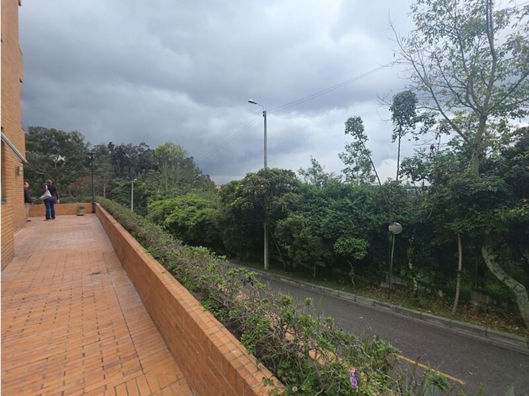 Apartamento de 3 alcobas en venta en Suba Naranjos, Bogotá, 192 m² · foto 3 de 20