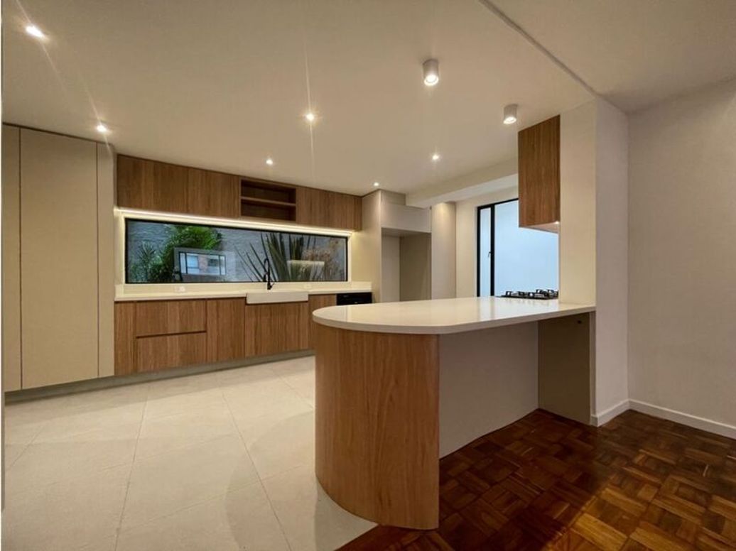Apartamento de 3 alcobas en venta en Bellavista, Bogotá, 250 m² · foto 2 de 20