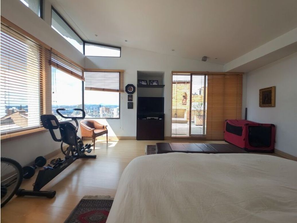 Casa de 3 alcobas en venta en Los Rosales, Bogotá, 360 m² · foto 15 de 20