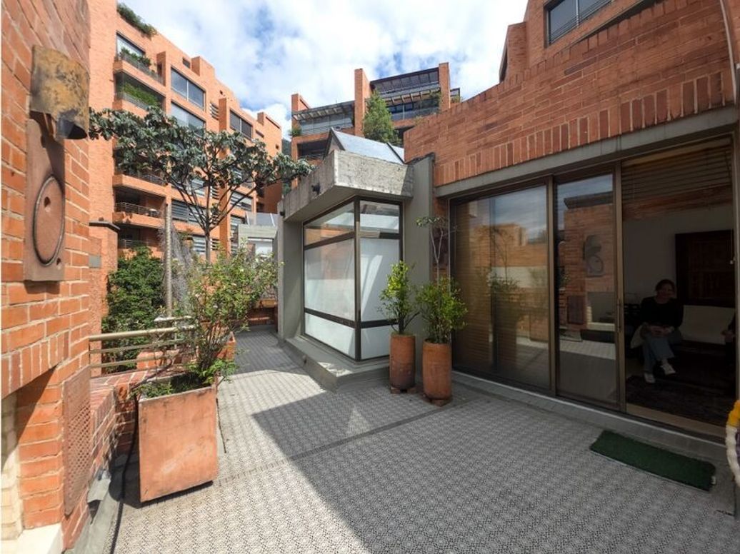 Casa de 3 alcobas en venta en Los Rosales, Bogotá, 360 m² · foto 20 de 20