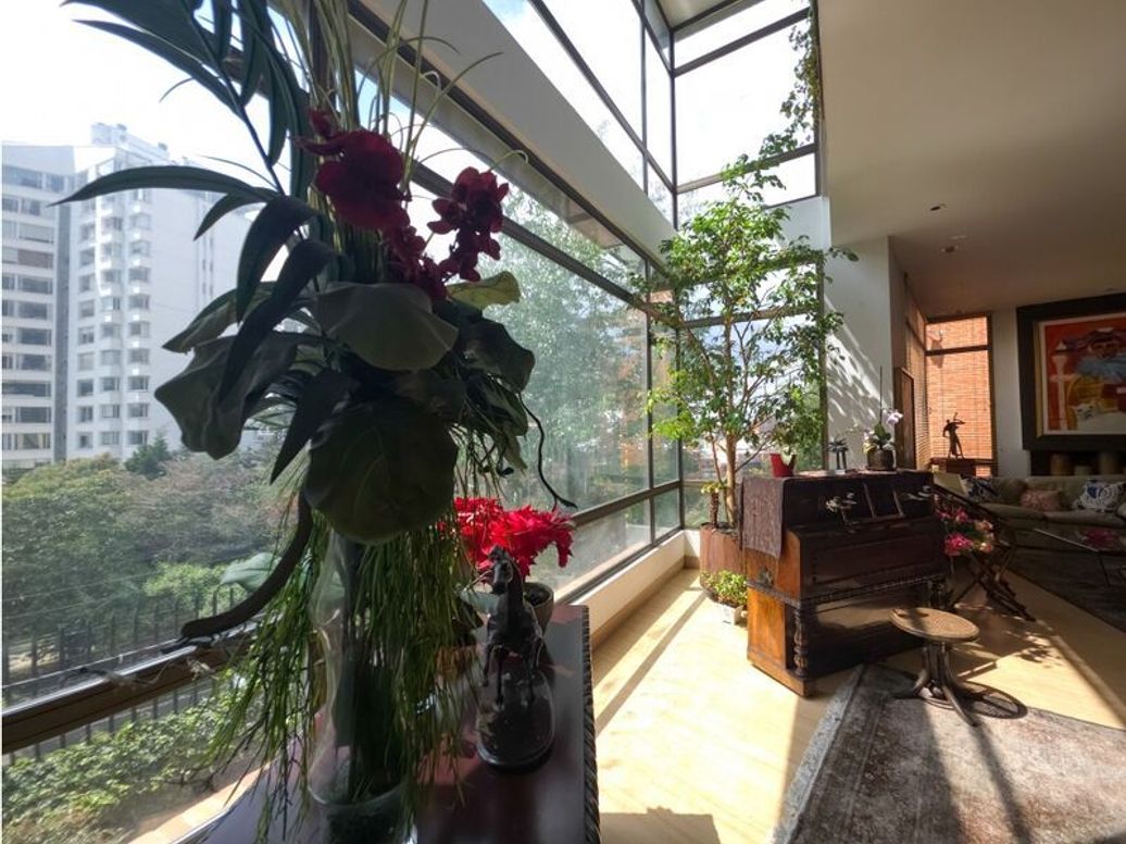 Casa de 3 alcobas en venta en Los Rosales, Bogotá, 360 m² · foto 6 de 20