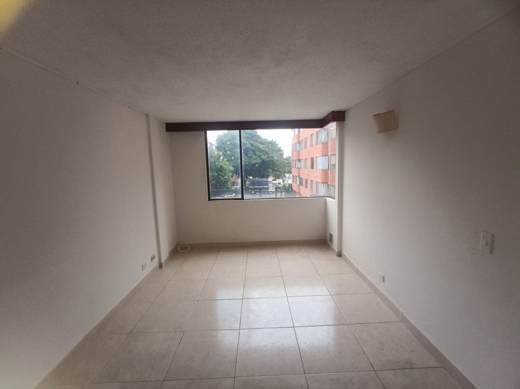 Apartamento de 2 alcobas en venta en Normandia Occidental, Bogotá, 52 m² · foto 3 de 15