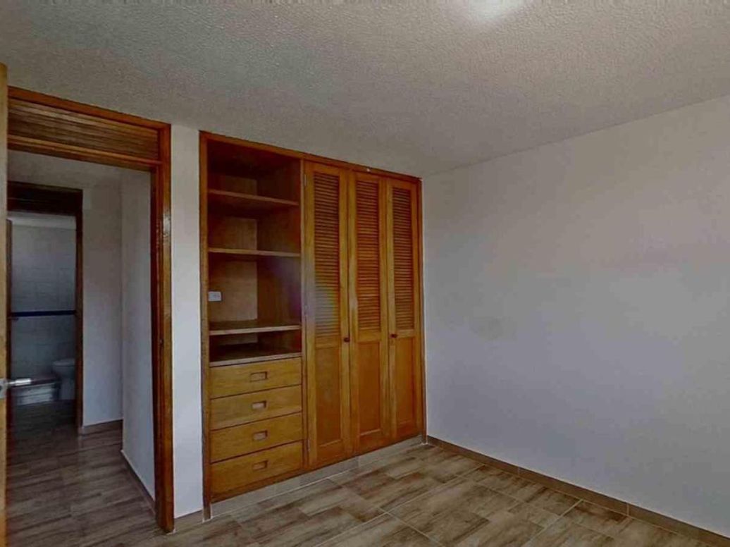 Apartamento de 2 alcobas en venta en Engativá, Bogotá, 49 m² · foto 3 de 16