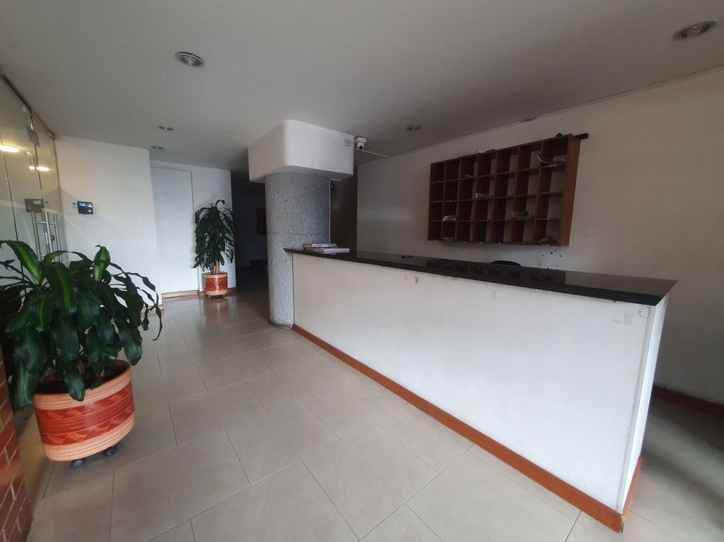 Apartamento de 2 alcobas en venta en Marly, Bogotá, 81 m² · foto 2 de 15