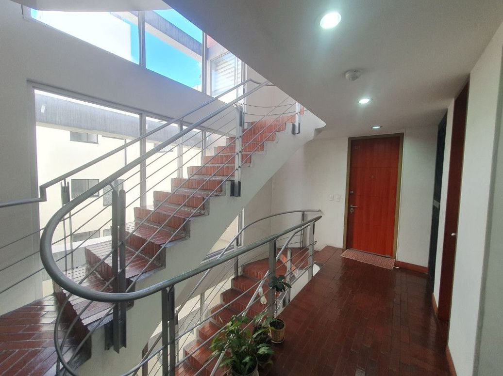 Apartamento de 2 alcobas en venta en Marly, Bogotá, 81 m² · foto 3 de 15