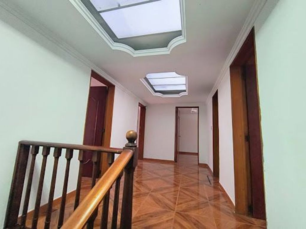 Casa de 5 alcobas en venta en Chapinero Alto, Bogotá, 347 m² · foto 19 de 20
