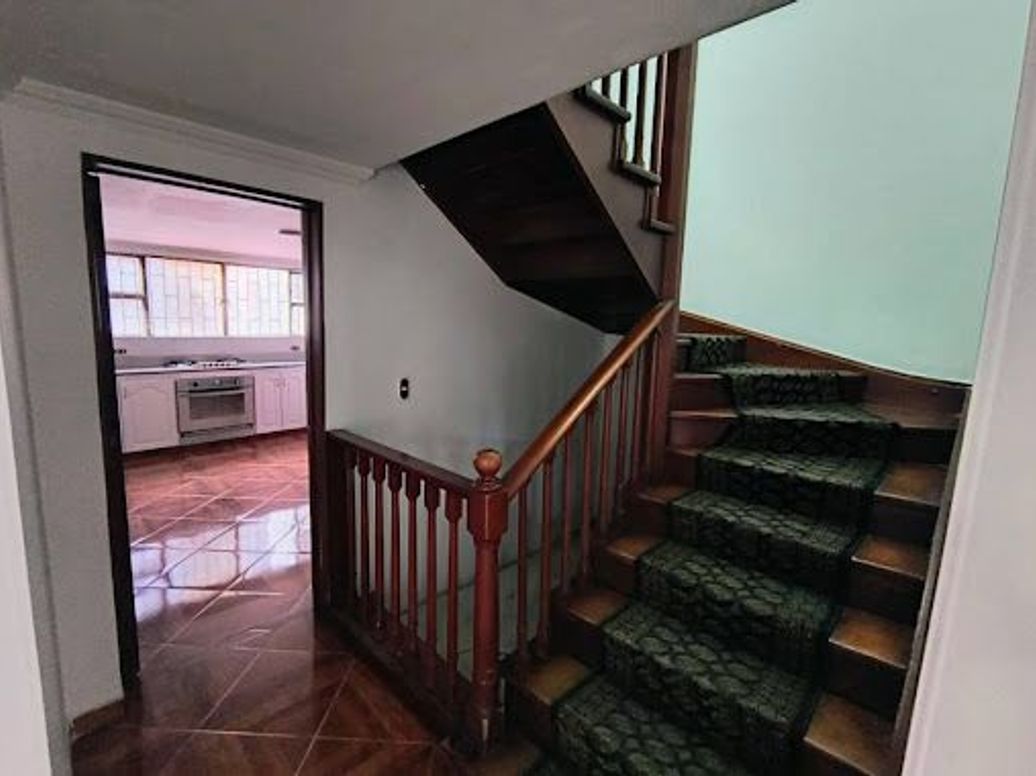 Casa de 5 alcobas en venta en Chapinero Alto, Bogotá, 347 m² · foto 13 de 20