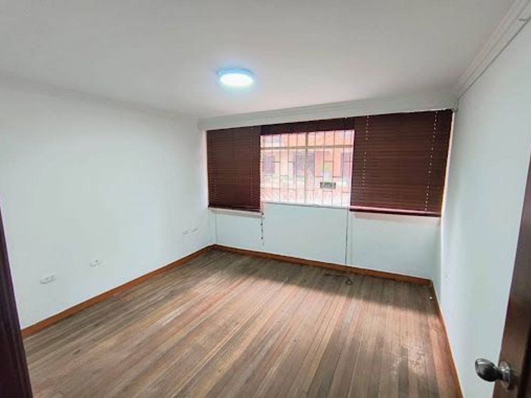 Casa de 5 alcobas en venta en Chapinero Alto, Bogotá, 347 m² · foto 17 de 20