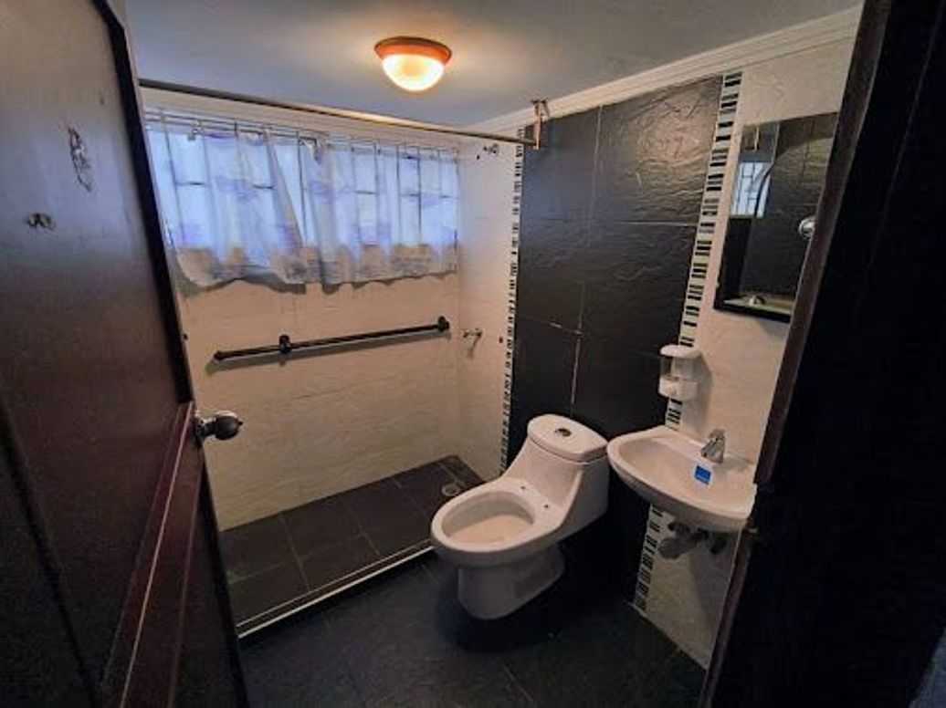 Casa de 5 alcobas en venta en Chapinero Alto, Bogotá, 347 m² · foto 8 de 20