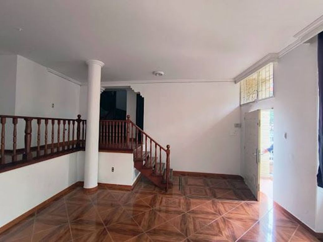 Casa de 5 alcobas en venta en Chapinero Alto, Bogotá, 347 m² · foto 9 de 20