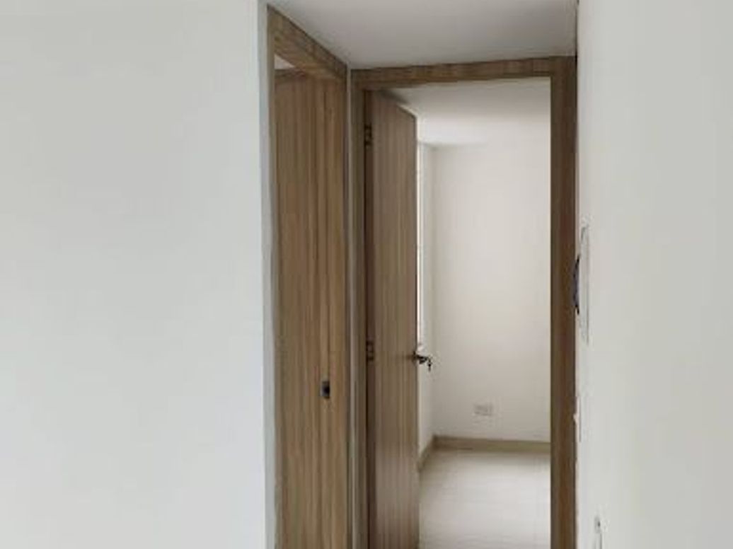 Apartamento de 2 alcobas en venta en Fontibón, Bogotá, 46 m² · foto 3 de 20